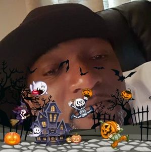 Meet your Posher, Lawson